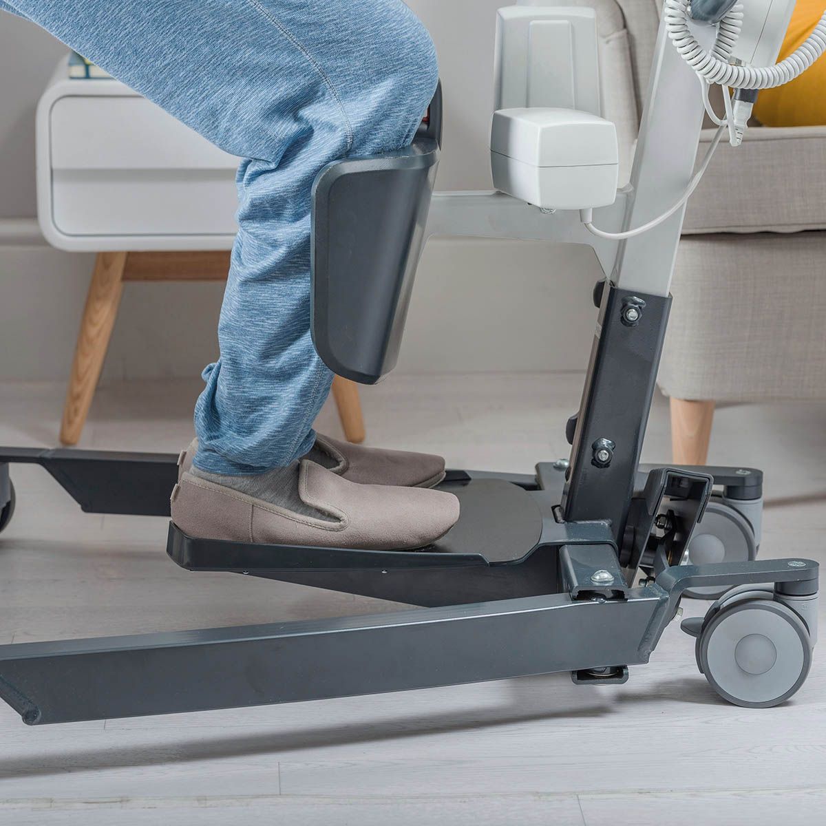 Acam matériel médical Verticalisateur Compact TelescoLift – Aide au transfert ergonomique et sécurisée. Urrugne Pays Basque